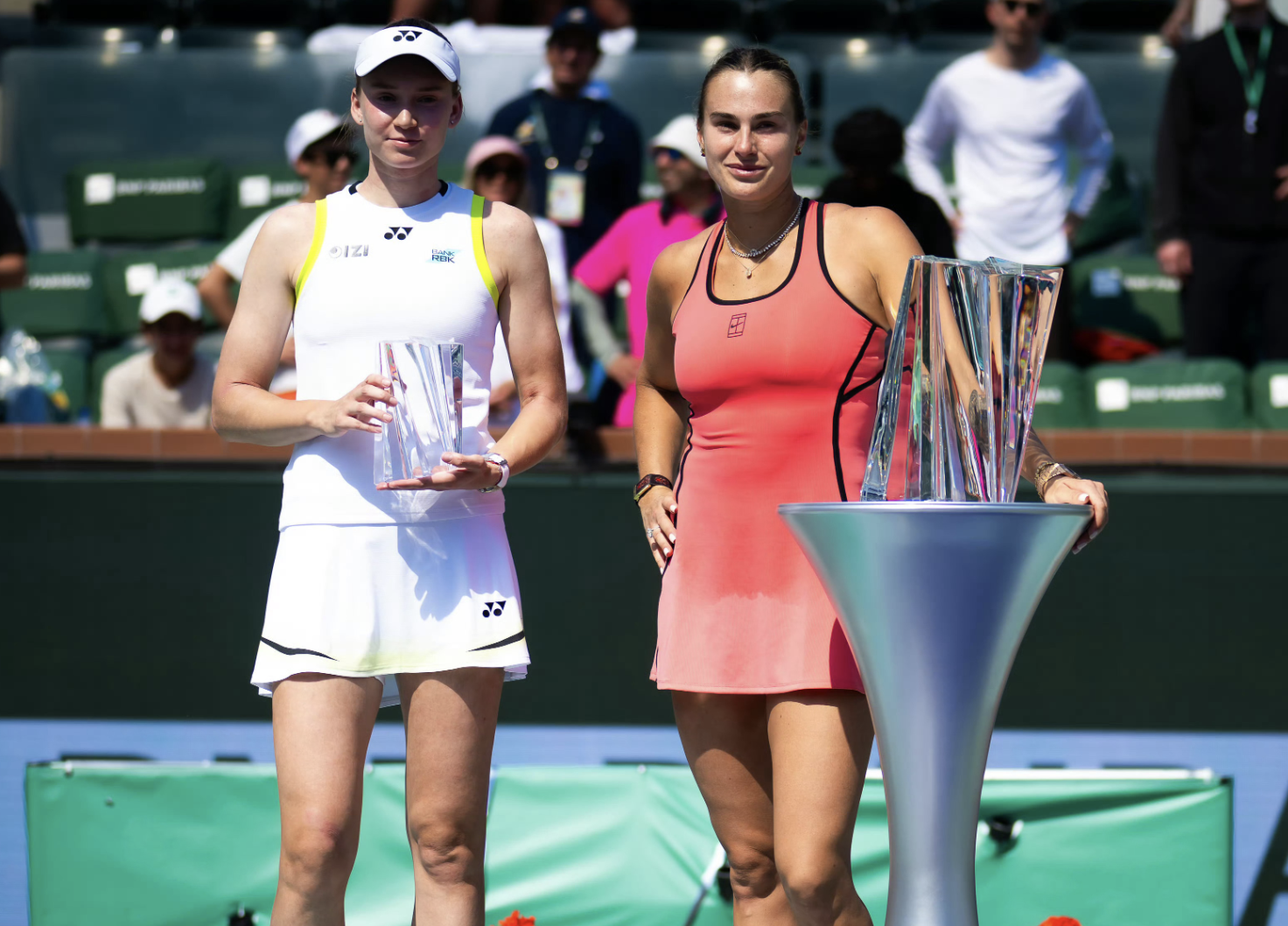 半岛体育下载-将世界第1打到摔球拍！26岁美女连赢12次TOP10遭终结 曾遭咸猪手